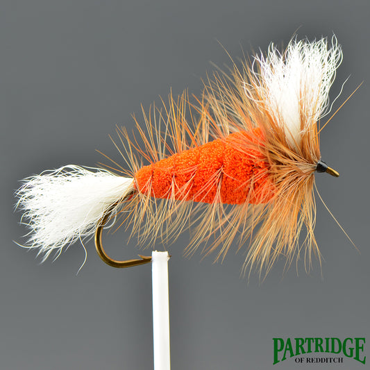 Wulff Orange Brûlé – Queue Blanche – Hackle Brun