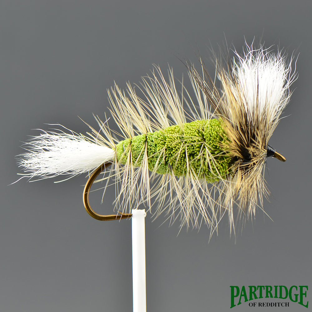 Olive Green Wulff – White Tail – Gold Badger Hackle
