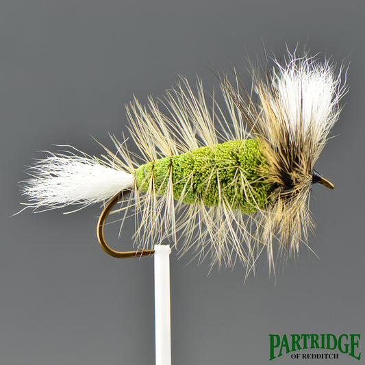 Wulff Vert Olive – Queue Blanche – Hackle Badger Doré